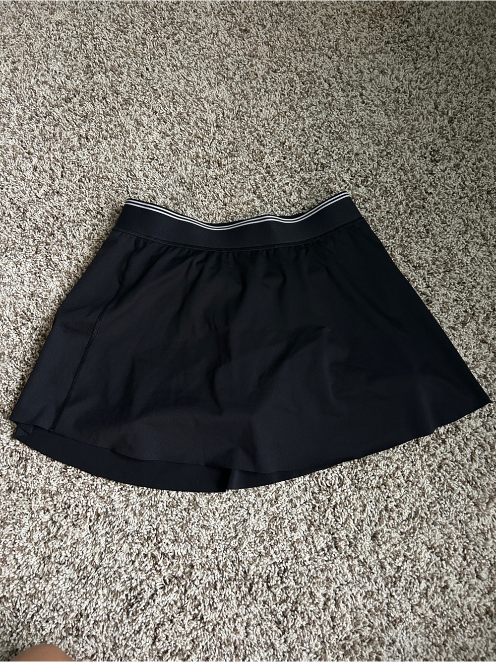 NWT Athleta Black A-Line Athletic Skort with Contrast Stripe Waistband